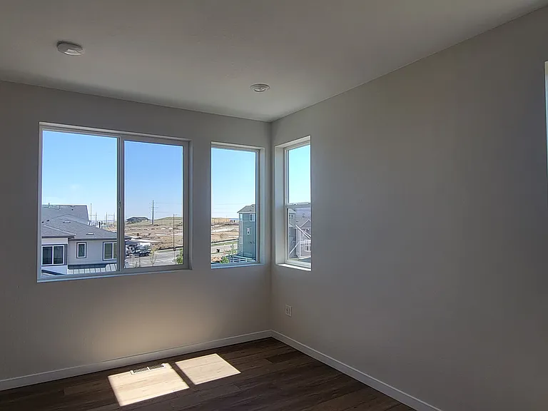 11732 Amplify Cir — Photo 35