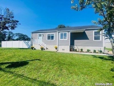 19 Albert Road, Amity Harbor, NY, 11701