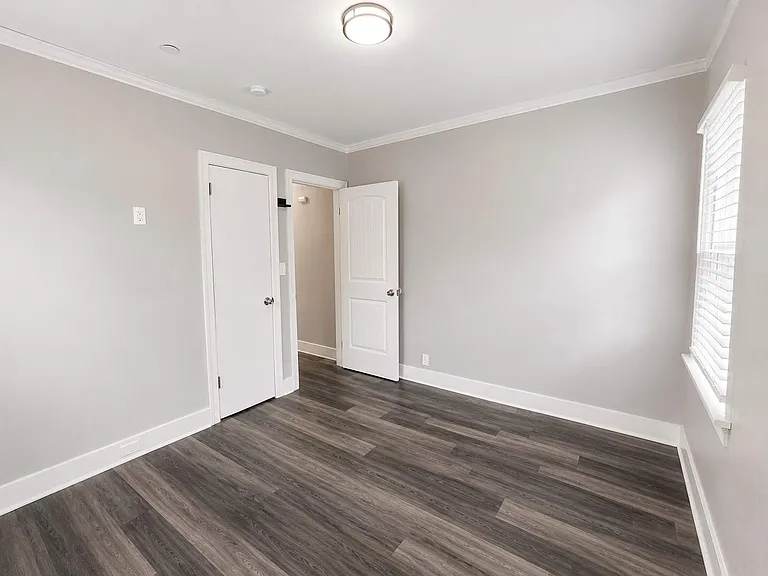 9327 NE Glisan St #1 — Photo 15