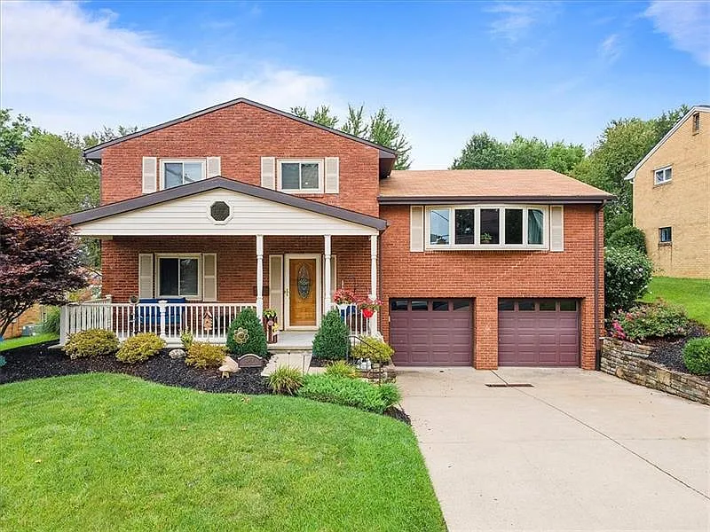 1370 Blue Jay Dr photo 1
