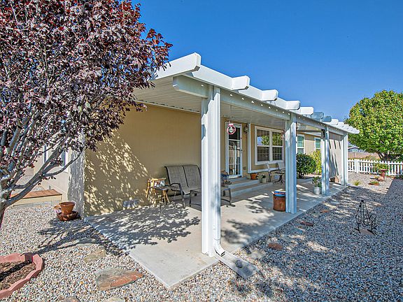 4th image of 303 Sunrise Bluffs Dr