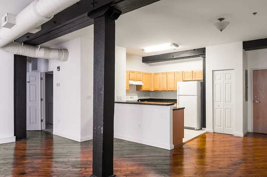 Building Photo - 19-21 S 13th St #403