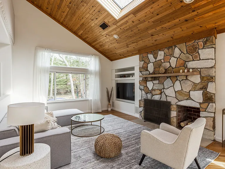 35 Ocean View Pkwy — Photo 2