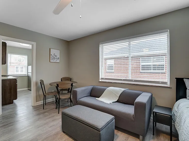 330 Helen St #4 — Photo 6
