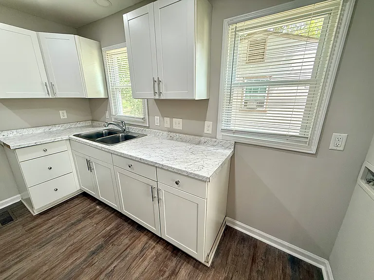 705 Julian St — Photo 2