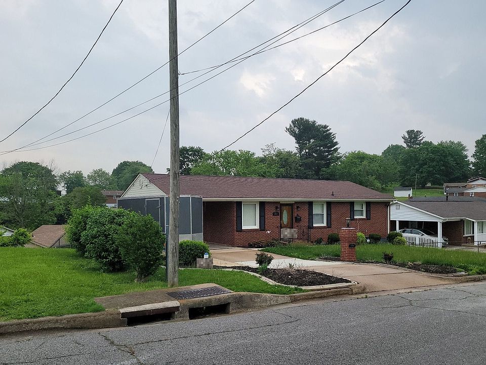 2nd image of 213 Spruce St