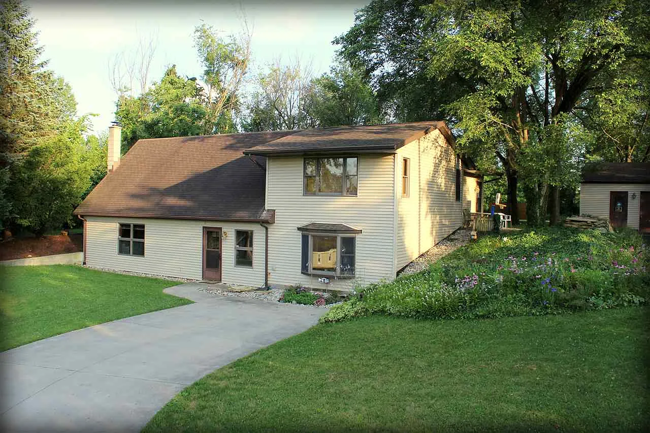 1119 W Till Rd photo 1