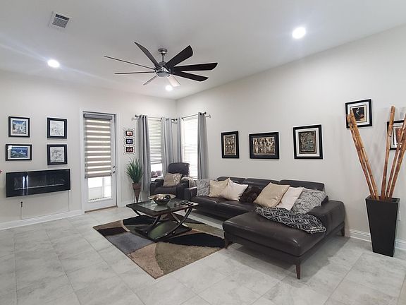 4th image of 2158 Wyatt Way