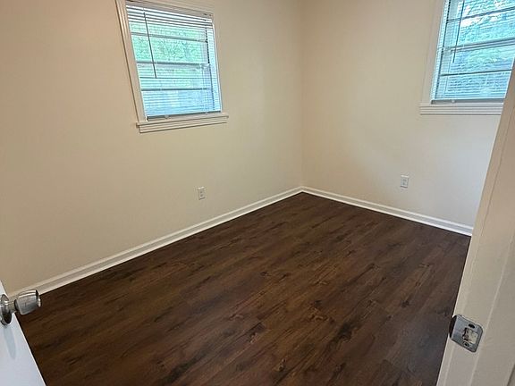 5th image of 808 Dover Rd
