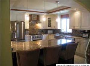 883 Lamont Ave, Staten Island, NY 10309