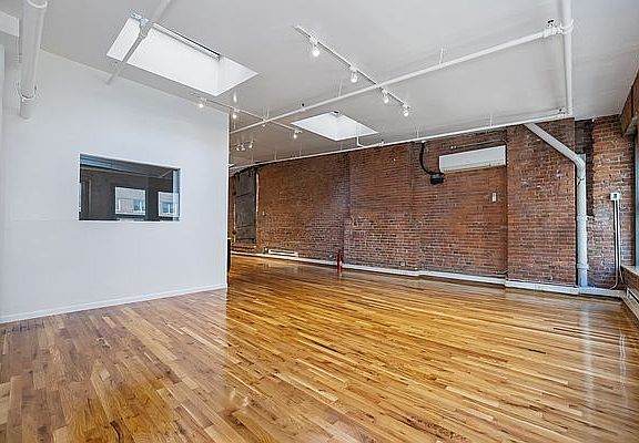 4th image of 6 W 14th St #4B