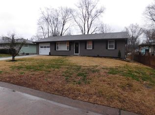1108 Landgraf Dr, Cape Girardeau, MO 63701