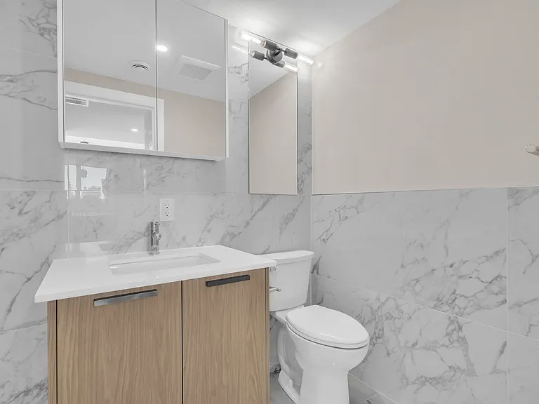 58 Florence St — Photo 36