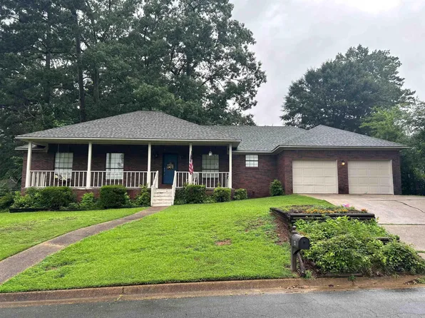 4 Edgewood Dr, Arkadelphia, AR 71923
