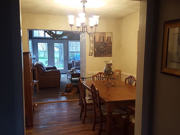 3rd image of 1031 Oakwood Trl