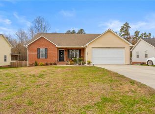 210 Santa Fe Cir, Thomasville, NC 27360
