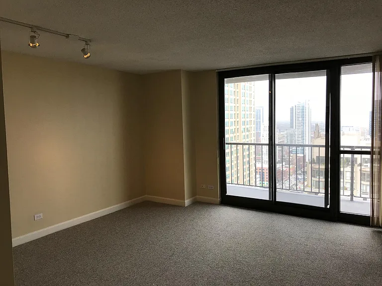 10 E Ontario St #3407 — Photo 9