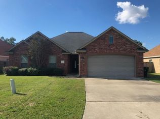 118 S 9th St, Nederland, TX 77627