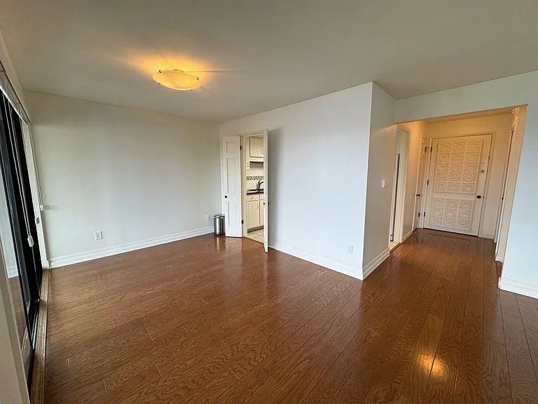 2330 43rd Ave E #1 — Photo 9
