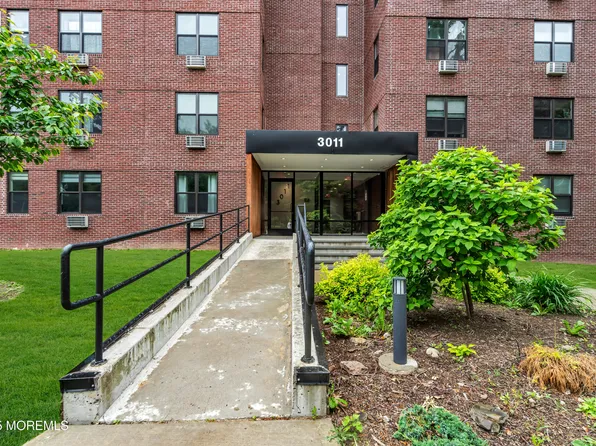 3011 Edwin Avenue #5J, Fort Lee, NJ 07024
