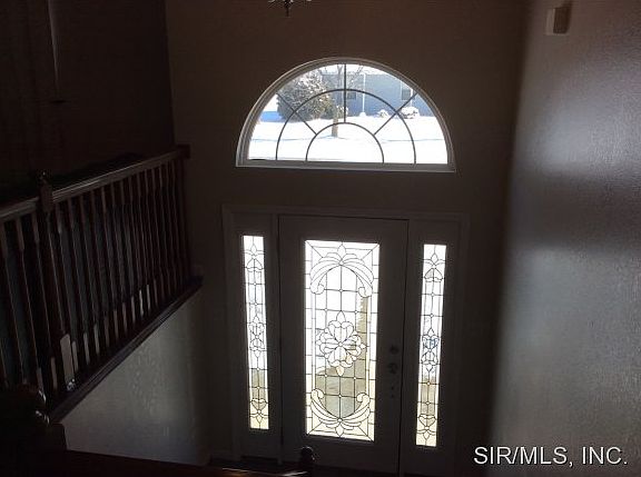 2nd image of 1898 Fountainbleu Dr