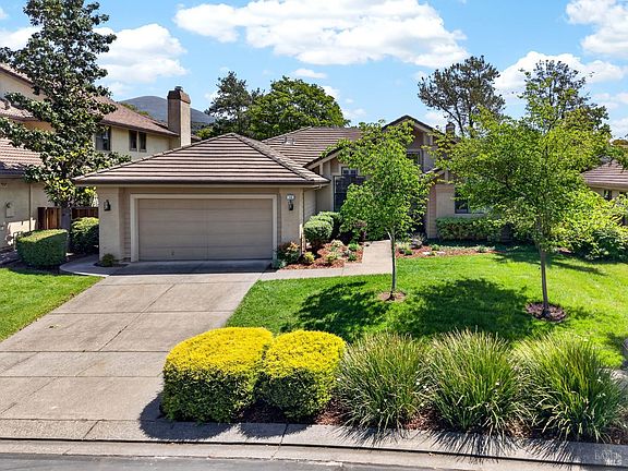 2nd image of 109 Silverado Springs Drive