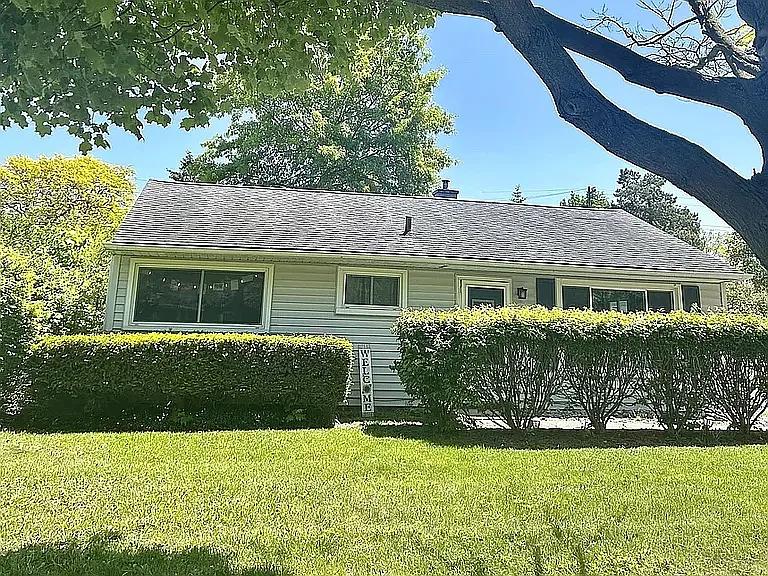 1117 Kay Pkwy — Photo 1