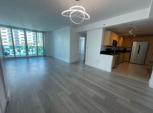 7501 E Treasure Dr APT 2L, North Bay Village, FL 33141