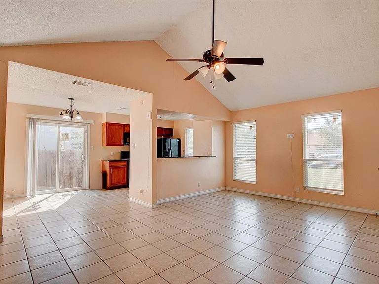 10621 Lanshire Dr #A — Photo 3