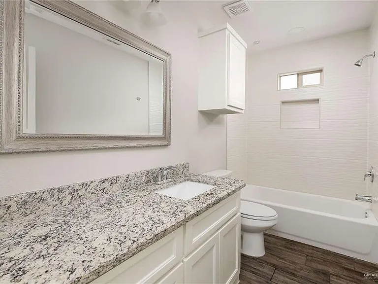 1404 Alta Vista Dr #3 — Photo 10