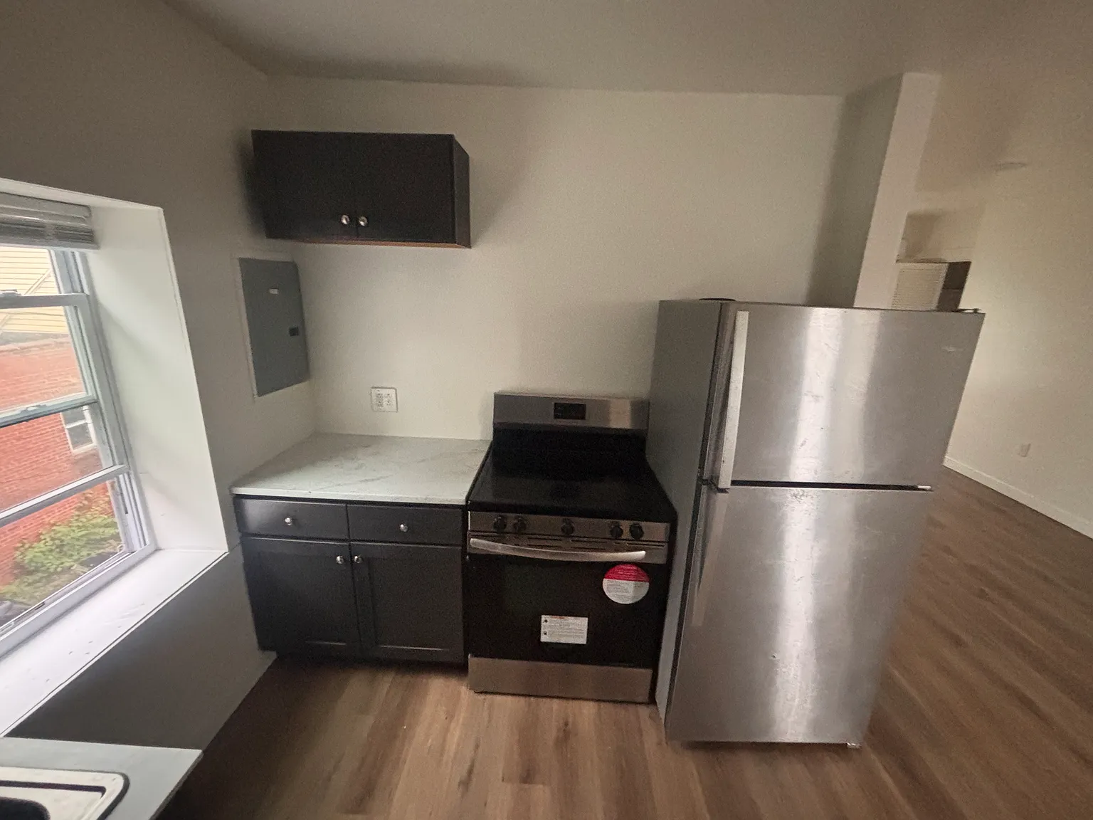 1 bed, 1000 sqft, $1,200 — Photo 3