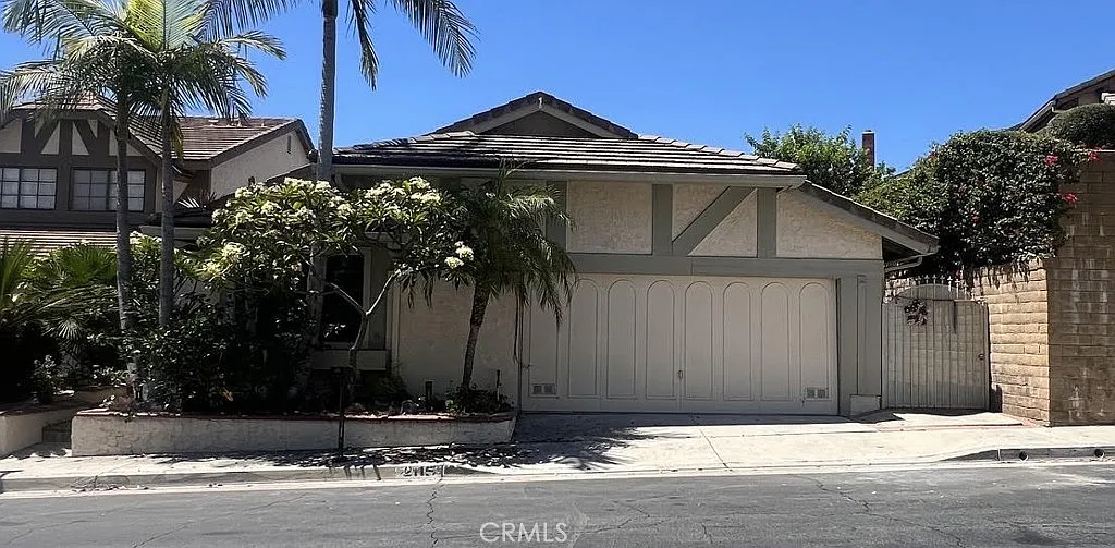 4 bed, 1675 sqft, $4,300 — Photo 1