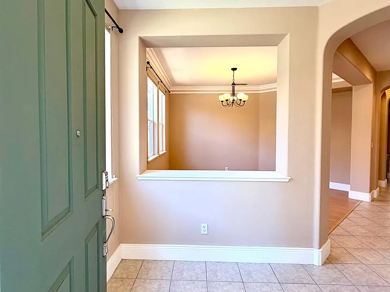 1150 Scheidegger Cir — Photo 3