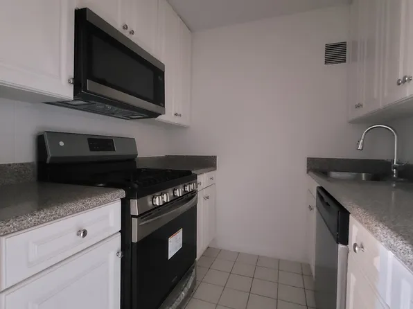 275 South Street image 7 of 22