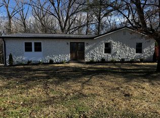 315 Rossview Rd, Clarksville, TN 37043