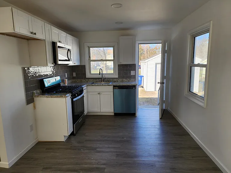502 Willow Blvd — Photo 9