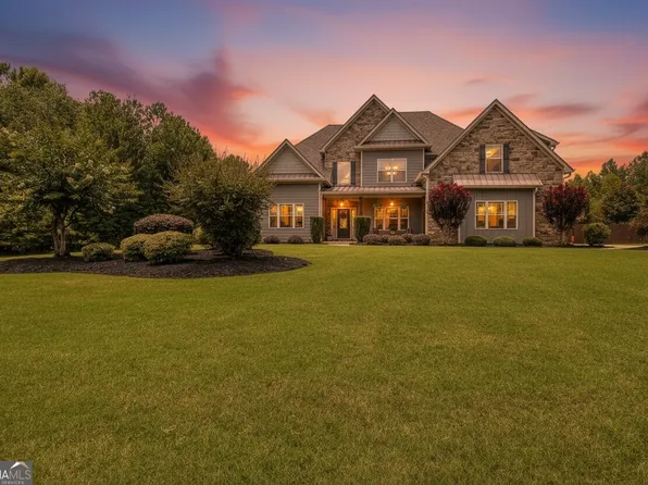 135 Magnolia Place Dr, Senoia, GA 30276
