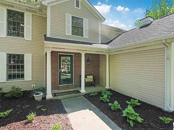 3rd image of 62 Ridgecrest Ct