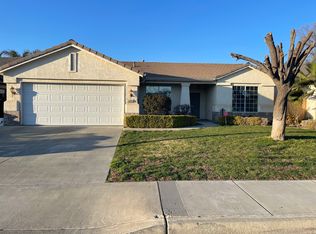 1044 W North Star Dr, Hanford, CA