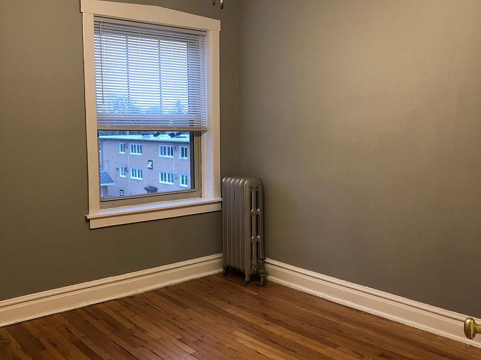 1st image of 61 Chicago Ave APT 3