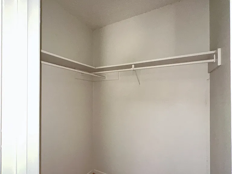 1011 W 23rd St #204 — Photo 14