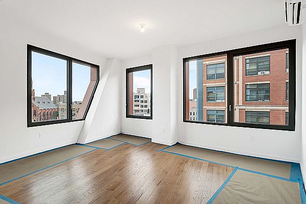 1st image of 54 Noll St #3262
