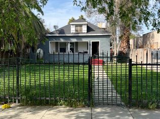 1802 Forrest St, Bakersfield, CA 93304