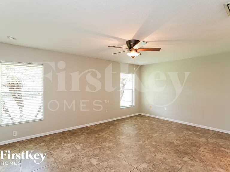 3102 Lucaya Ave — Photo 10