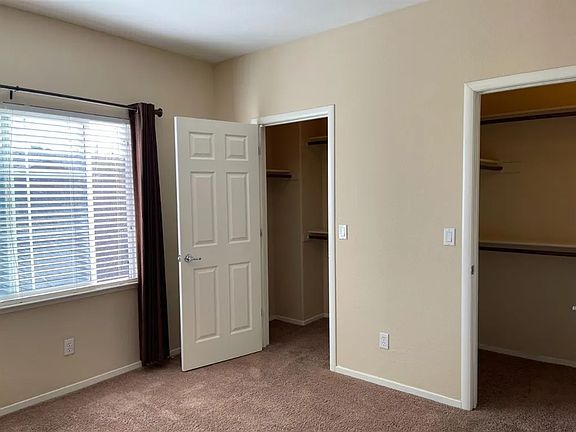 5th image of 2001 Club Center Dr APT 1115