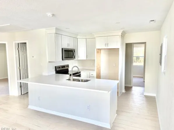 51 Greeneland Blvd, Portsmouth, VA 23701