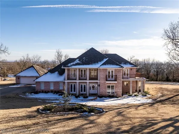 1317 River Overlook Loop, Van Buren, AR 72956