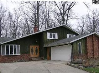 17054 Raccoon Trl, Strongsville, OH