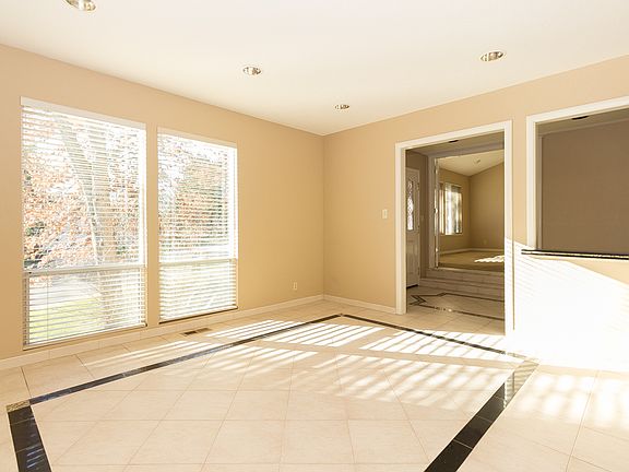 4th image of 9345 Winding Oak Dr