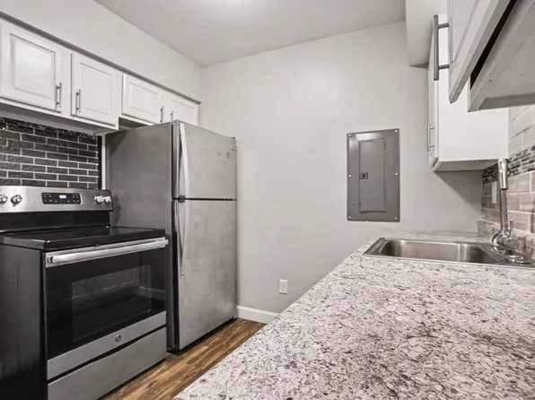 444 Garland St Unit 3, Kalamazoo, MI 49001